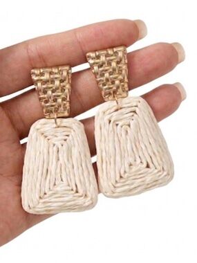 NWT Boho Raffia Woven Drop Earrings Gold Basketweave Statement Geometric Cream